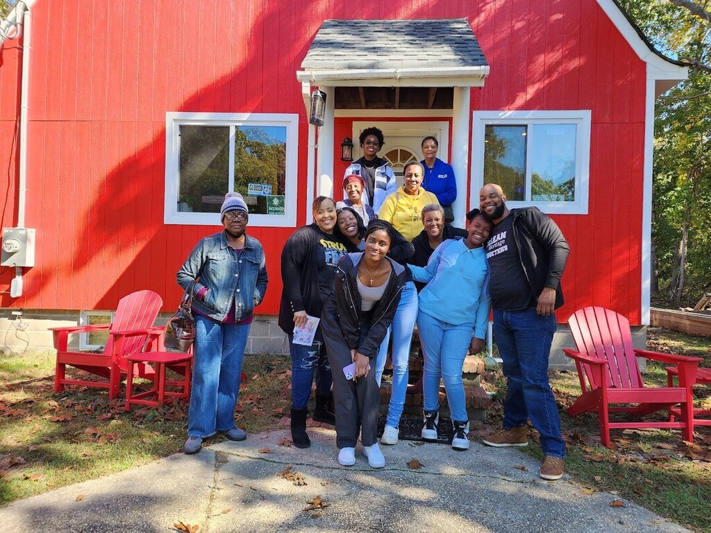 mashousestudio's tweet image. Thanks to Denice &amp;amp;  Whispering Spirit Cultural Tours for making the trip out from the city to Ma&apos;s House today! The ADORN beadwork exhibit featuring artists Elan Cadiz, Tecumseh Ceaser, Denise Silva-Dennis, &amp;amp; Tohanash Tarrant and curated by Brianna Herna… instagr.am/p/CjvkdDDhWzm/