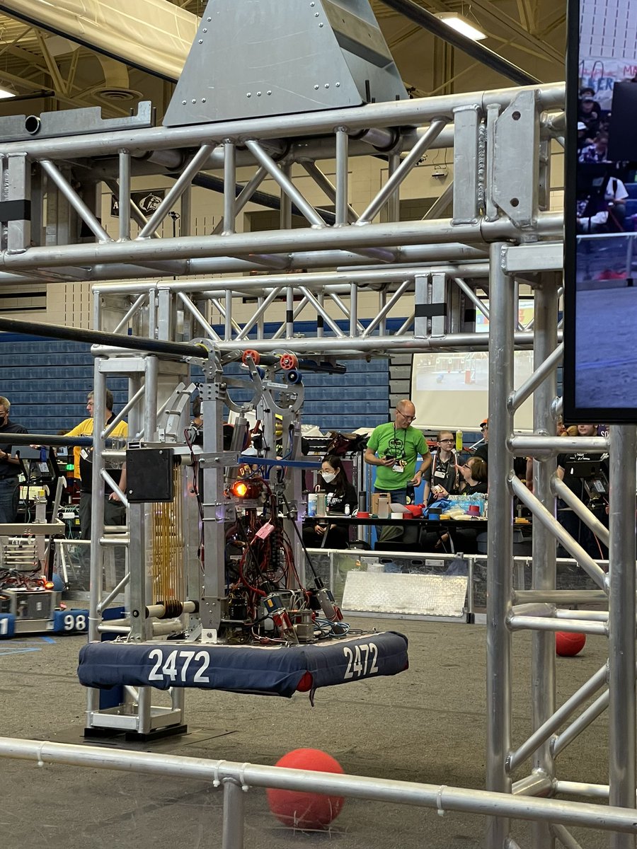 Climbing the rankings at the MRI! #omgrobots #rollcougs <a href="/CentCougs/">Centennial Cougars</a>