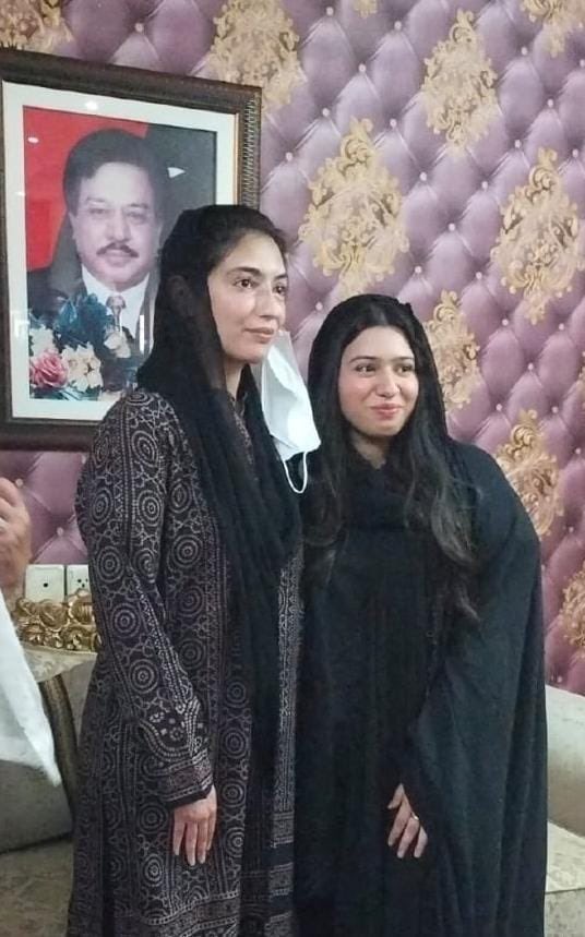 Arooba_Rabbani's tweet photo. We are immensely honoured to have you by our side ❤️ thank you for visiting us bibi @AseefaBZ https://t.co/NyxYS8oBu1