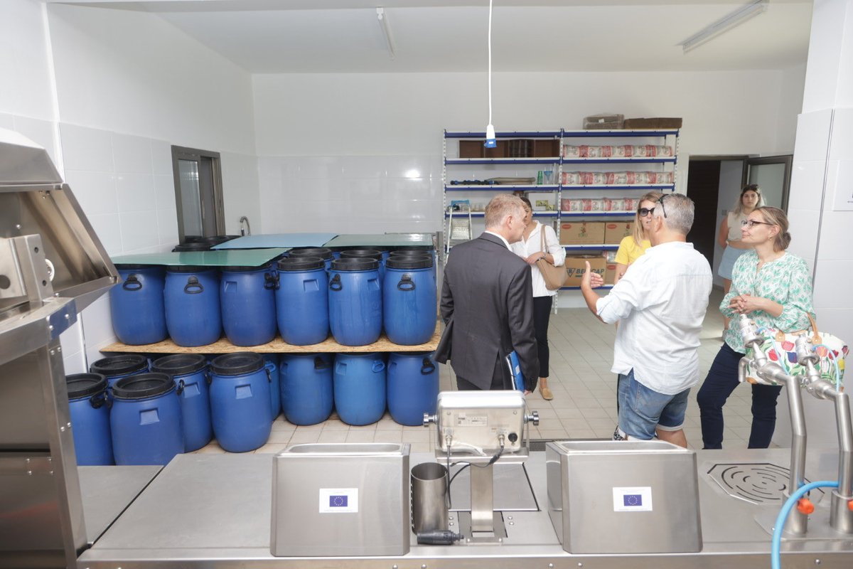 EU_MarioNava's tweet photo. Glad to see the EU flag 🇪🇺 in the Turkish Cypriot Community and to witness the great results of Izmer Ticaret, Cyprus Environmental Enterprise Ltd and ECOLIVE, beneficiaries of #EU funding. More #GreenLinetrade trade brings the CY communities closer. @EU_reforms @EUCYPRUS https://t.co/72Ceq08qFW