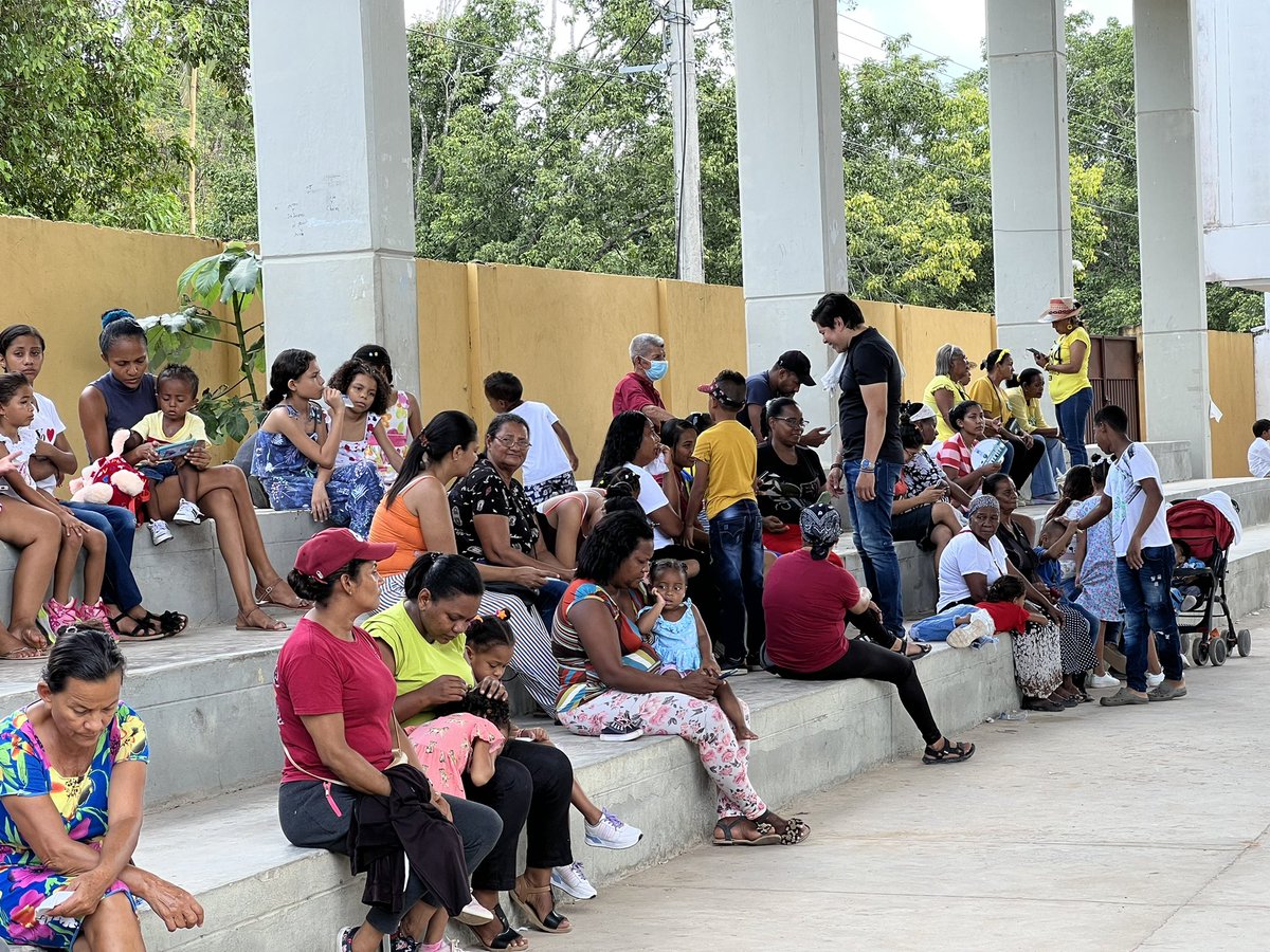 JhonFlorezJim's tweet photo. Hoy, en el corregimiento de la Sierra, del municipio de Chiriguaná, continuamos recorriendo el departamento del Cesar, y dialogando con todos y todas los censarenses en los territorios, para generar las bases del florecimiento del Cesar. https://t.co/ZeKctTsYwH