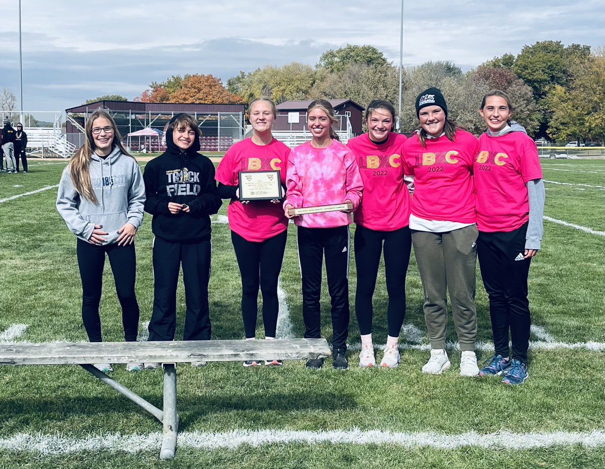 JasonRCarlson's tweet photo. Back to Back Western Valley Conference Champions!! LB XC!! https://t.co/Q26wjwpMIc