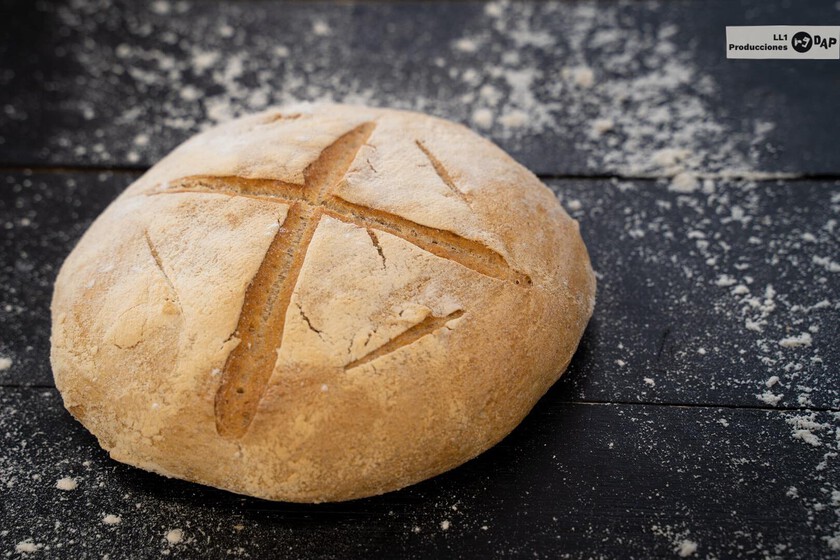 SocialFood_'s tweet image. Receta de pan gallego casero, un clásico tradicional para la panadería doméstica dlvr.it/Sb7vWN