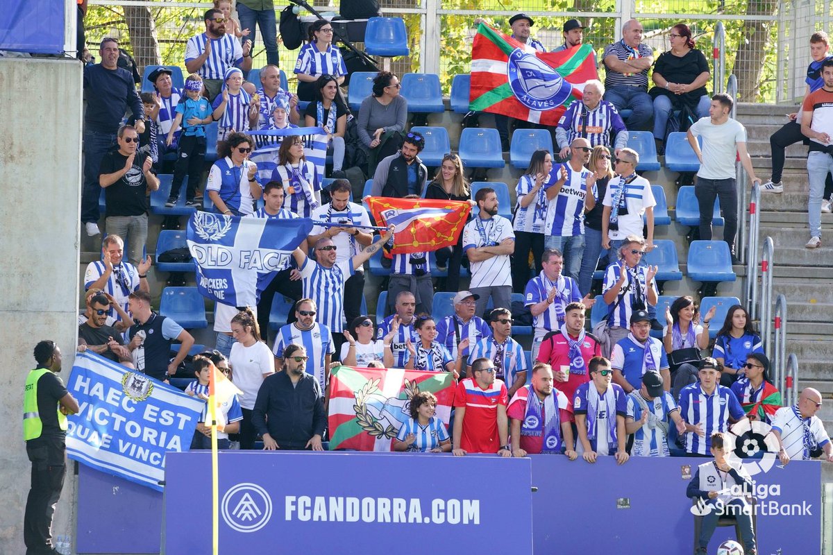Alaves's tweet photo. 🔝🙌💙

Nunca nos dejáis solos.

#AndorraAlavés #AltaLaFrente 🔵⚪ https://t.co/FlawoUsfsG