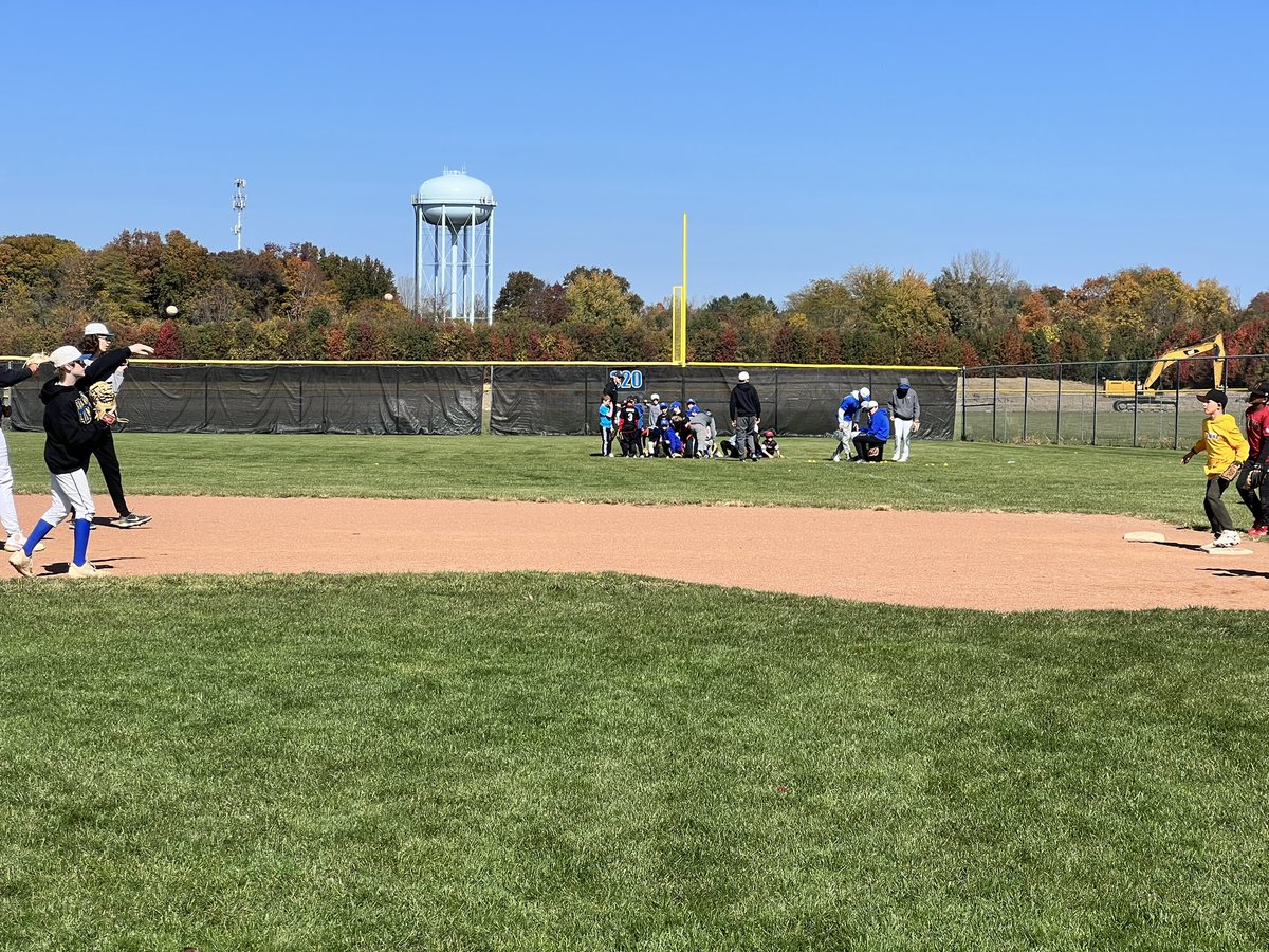 GLHSBaseballJVB's tweet photo. The Gahanna Lincoln Baseball team held their Fall Clinic today. 84 of Gahanna’s up and coming baseball stars joined the team on the field to sharpen their skills and have some fun on the beautiful day. Go Lions! See more pics and find out more at https://t.co/RfuSmA5KQ6 https://t.co/oAvK6RmMYo