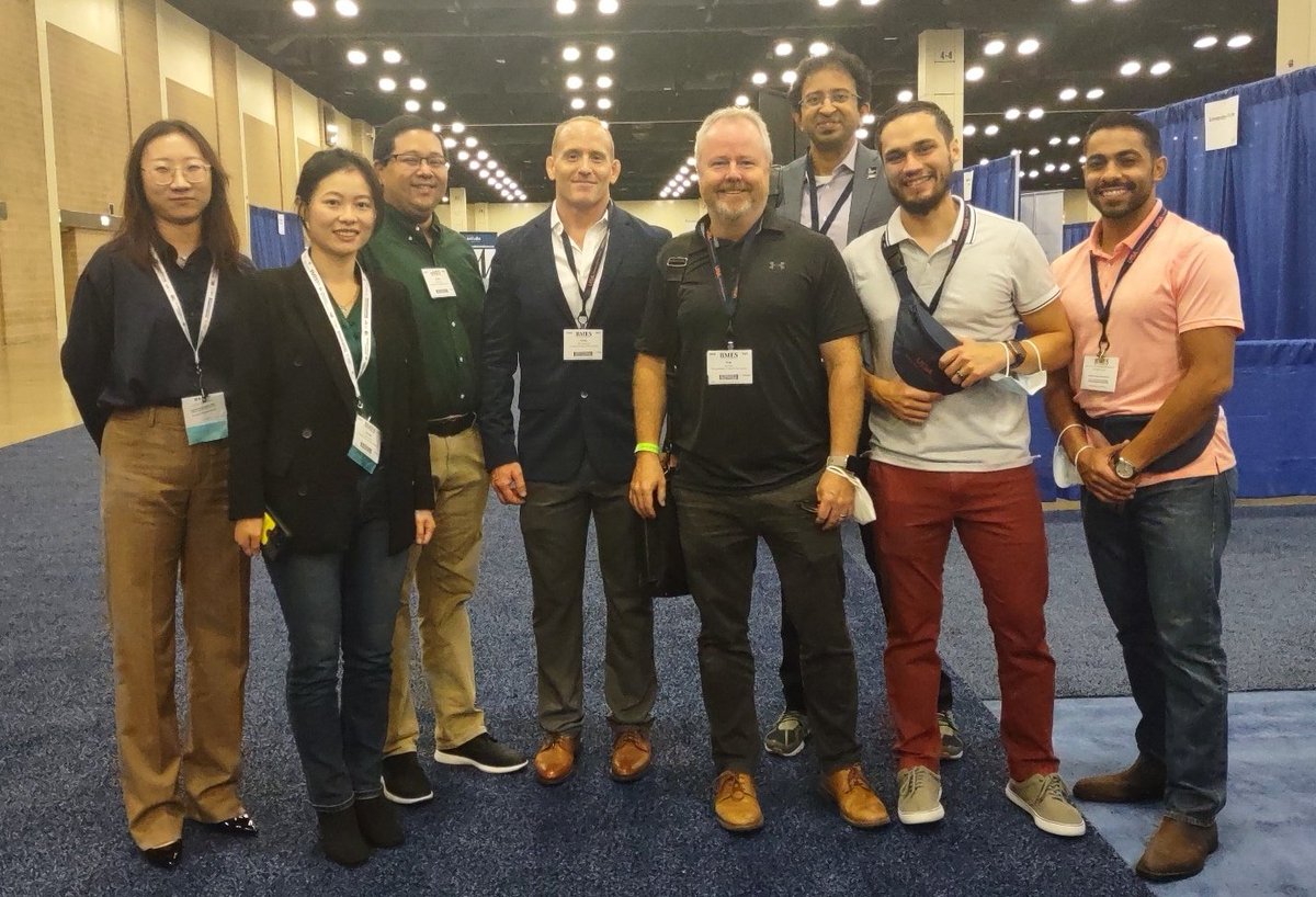 Last day of #BMES2022. Our wonderful faculties and grad students were sharing in our booth and attending final presentations 👩‍💼 #UTSA #BMEGS