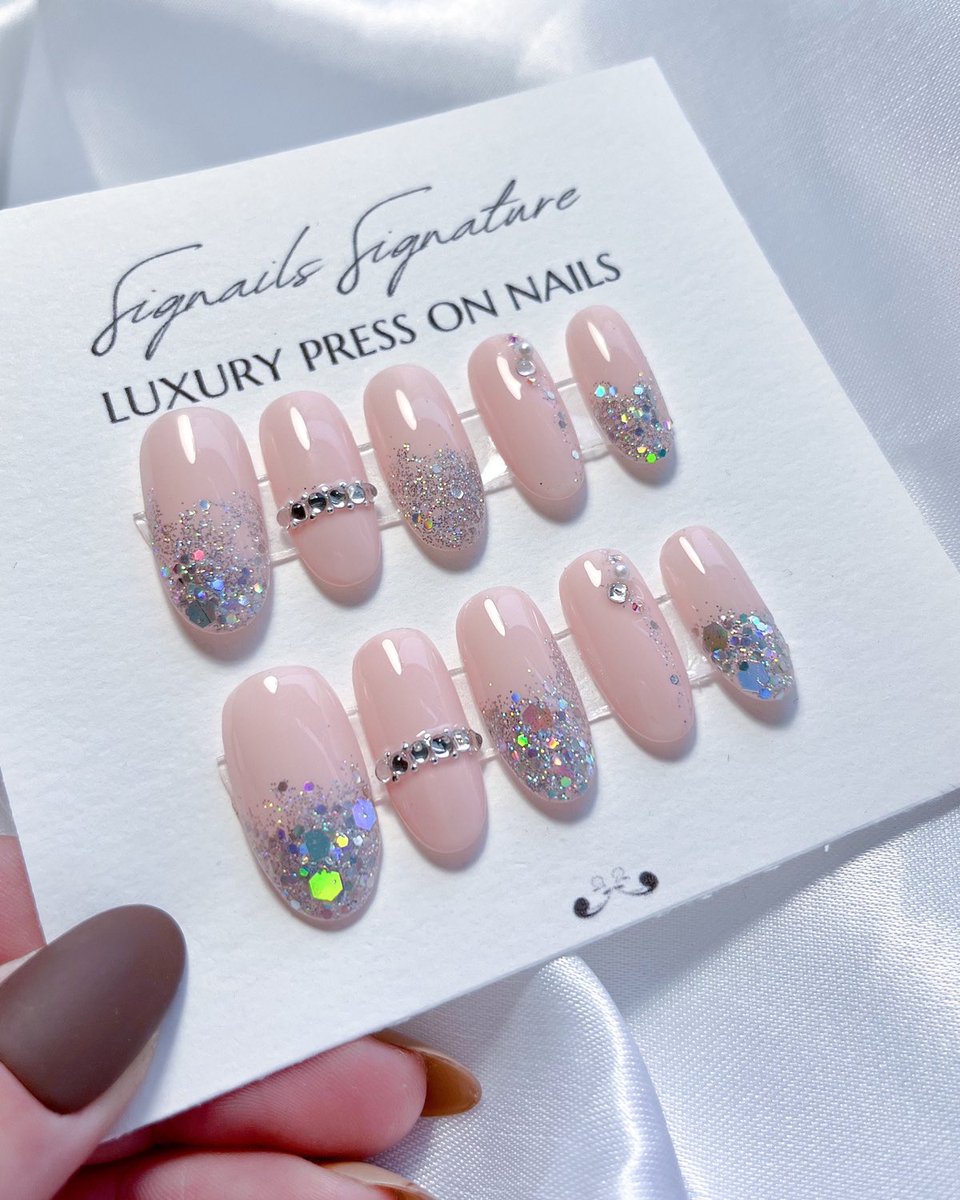 Signailss's tweet image. J'ai le plaisir de vous présenter cet article de ma boutique #etsy : Pink baby glittery set | Ongles rose à paillettes ongles amande | Faux ongles coréen | Ongles peint à la main | Press on nails #korean #nails etsy.me/3D0opPA