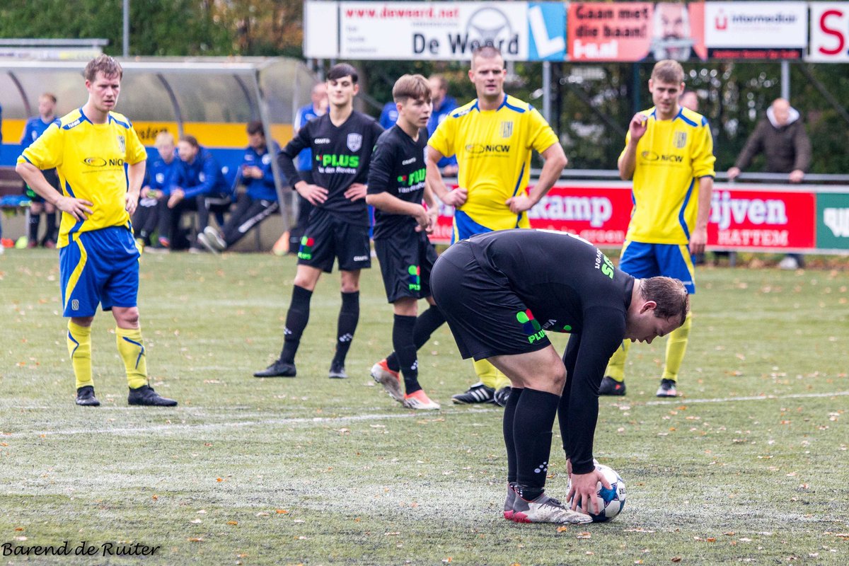 vvSEH's tweet photo. Veel ontlading hoor bij de spelers รฉn supporters na de 0-1 รฉn 0-2 vanmiddag. En dus juich je dan samen met de twaalfde man!
๐ธBarend de Ruiter
Check de site voor meer foto's: @ https://t.co/rzch825tf6
#samenjuichen #trots #ezcseh #wijzijnseh https://t.co/6EhZGh0ydh