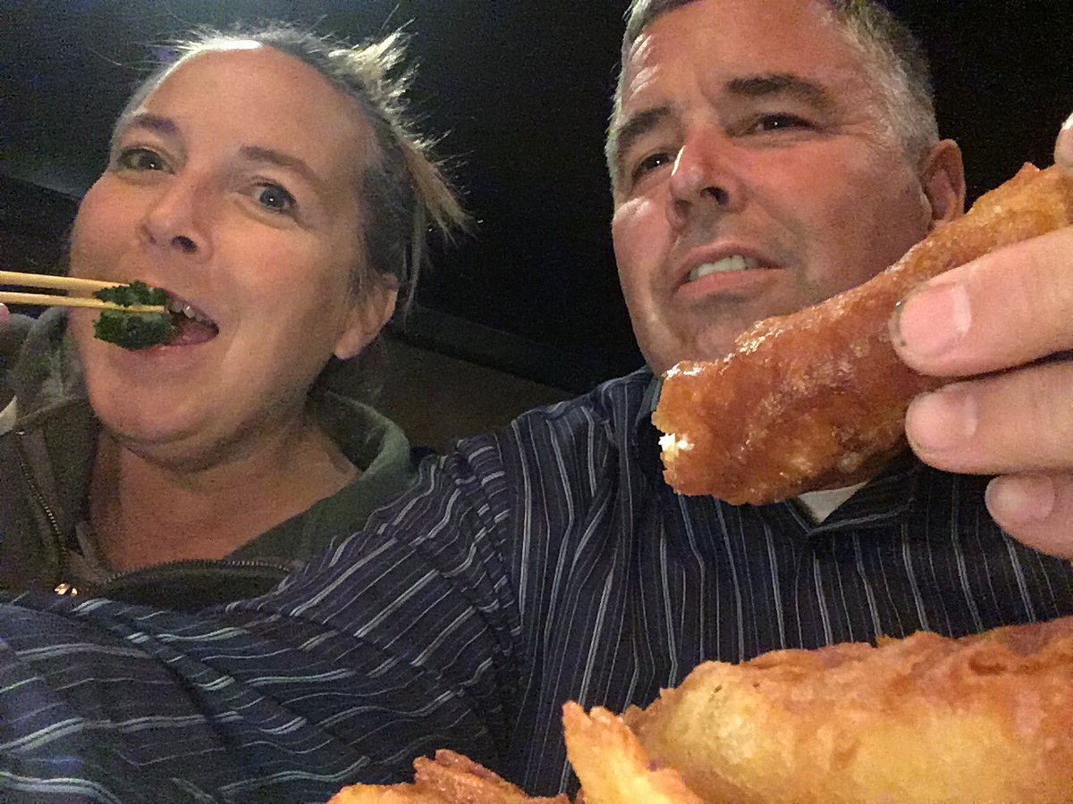 ComoxLife's tweet photo. Had a great supper and visit with @CoachVTrill tonight. We decided on @blackfinpub for our date night! #baseball on TV, great service and delicious food!#restaurant a plenty in @TownofComox hard to choose just 1. #spoiled #loved #blessed #30years &amp; counting #vote on Oct 15 2022 https://t.co/K4f3GKgUH5