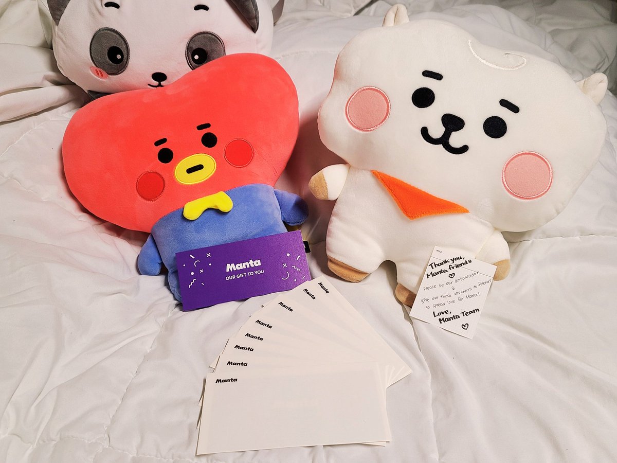 piecesofminty's tweet photo. My lovely friends at Manta gave me a bunch of 1 Month FREE trial vouchers~💜So I'm doing a giveaway for BAYOG~✨

-Retweet 
-Follow: @WeAreBAYOG @MantaComics 
-Bonus entries: Follow me (@piecesofminty ) ~
-Ends: October 25
Each follow= +1 entry😊

Details &amp; more info on the blog https://t.co/8PPB9RrfD2