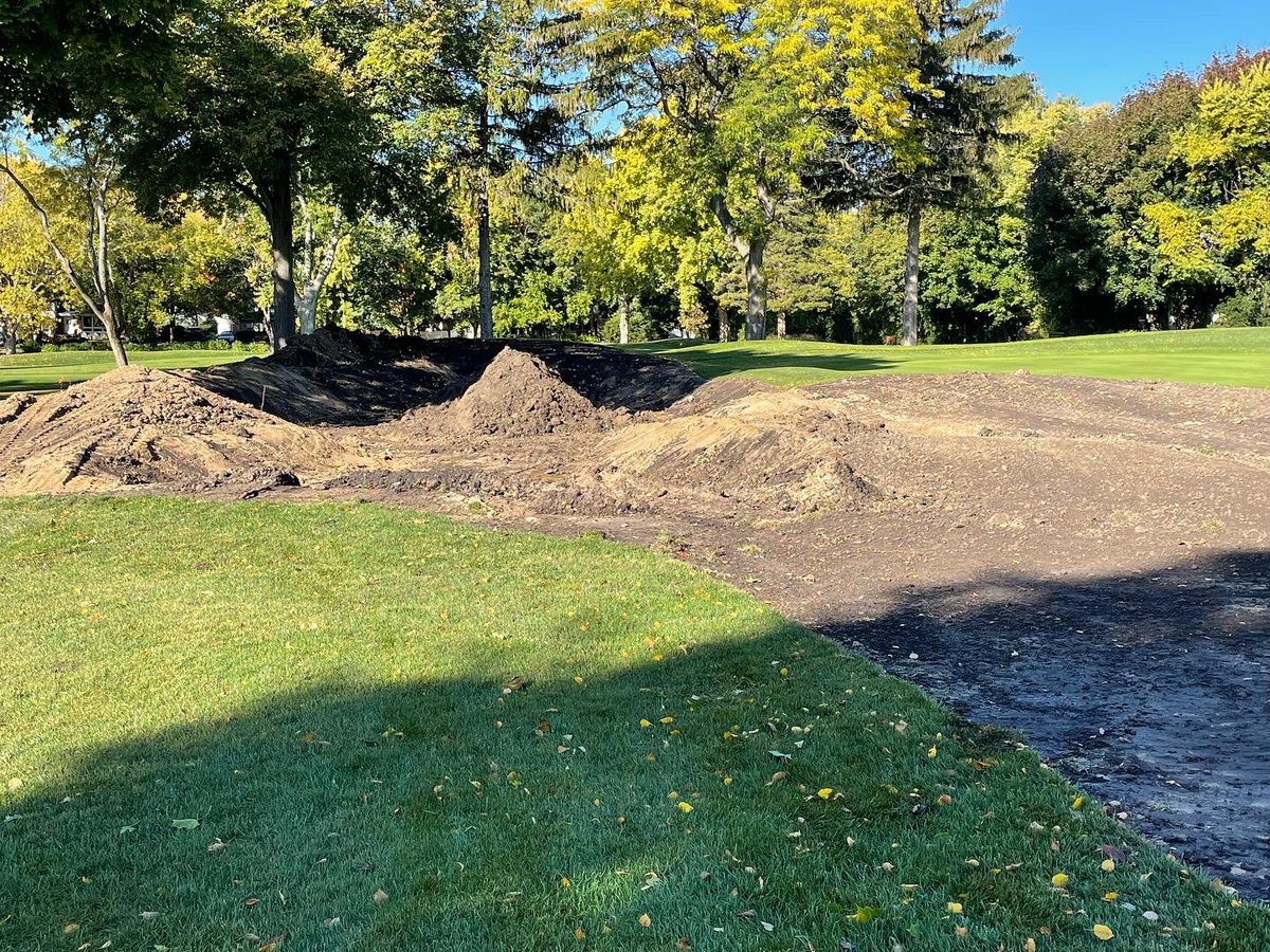 emergency9golf's tweet photo. Just a few images of Glen Flora. Green side bunkering is starting to take shape.
#golf #chicagogolf #ilgolf #illinoisgolf #golfdesign #historicalrenovation #golfarchitecture #designbuild https://t.co/hiOmxbYKut
