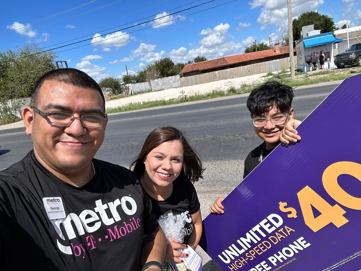 Cynthia87575389's tweet photo. Come and join us for the best phone prices and promotions in town at Metro By Tmobile 3502 W. Main in Mission Tx. @purely_wireless https://t.co/ZNiTYS3Kvw