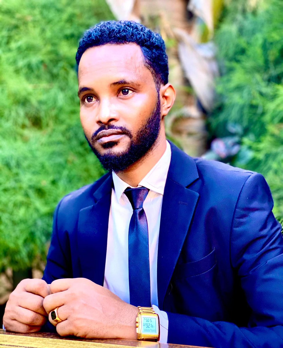 salmaan_sms's tweet photo. Galabta mar an daawanayey 
Ciyart somalia🇸🇴 iyo South Sudan🇸🇸 
Mar labad Hambalyo ciyartoyda somalia iyo dhaman somalida 🇸🇴💪💪💪 https://t.co/MVjIXd2vGt