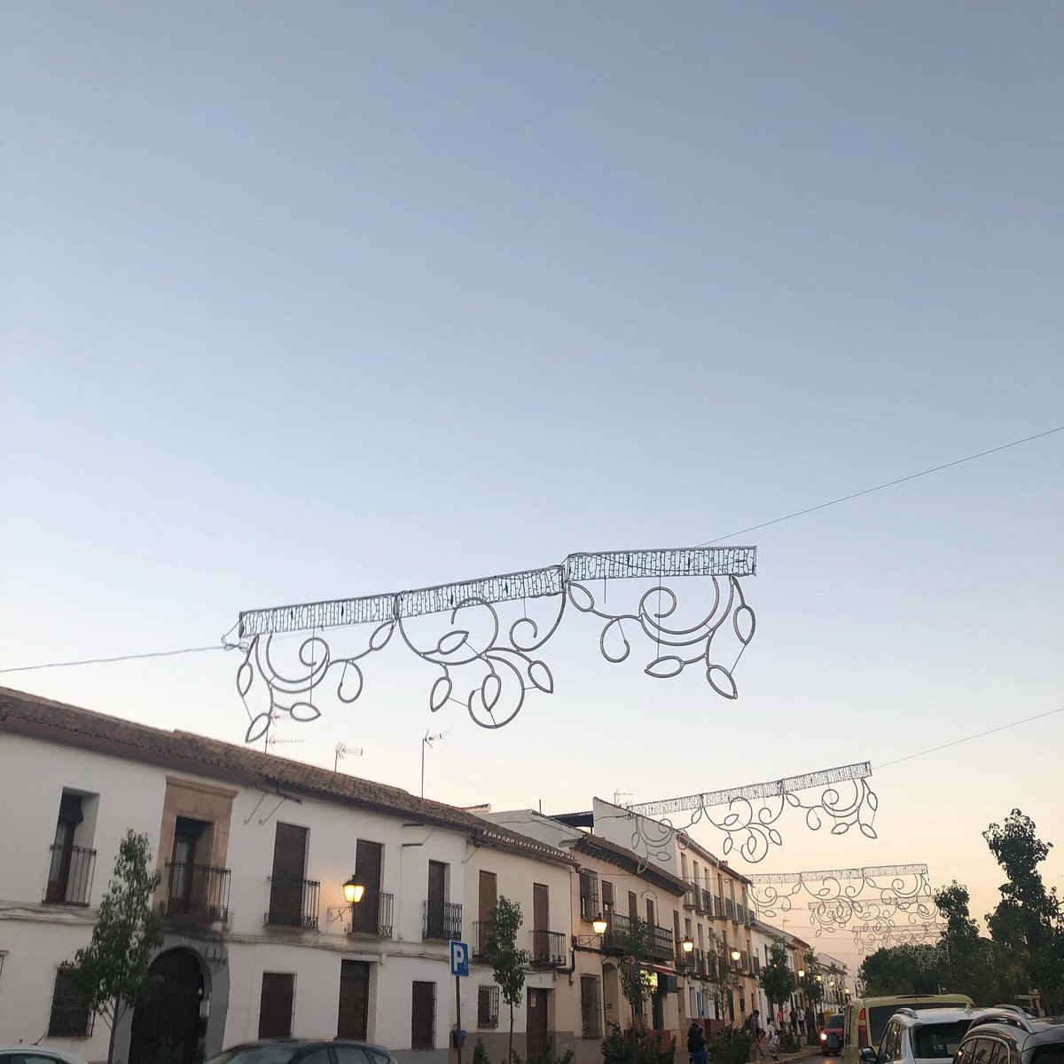 PSOEinfantes's tweet photo. ➡️ Este es el aspecto en el que se encuentra hoy 15 de Octubre nuestro pueblo Villanueva de los Infantes, en pleno apogeo de visitantes de todo el territorio nacional, repleto de personas que visitan nuestro pueblo y nuestros Patios.
#InfantesPierde
#SinGestion
#SinSeriedad https://t.co/CD8MTSk8CG