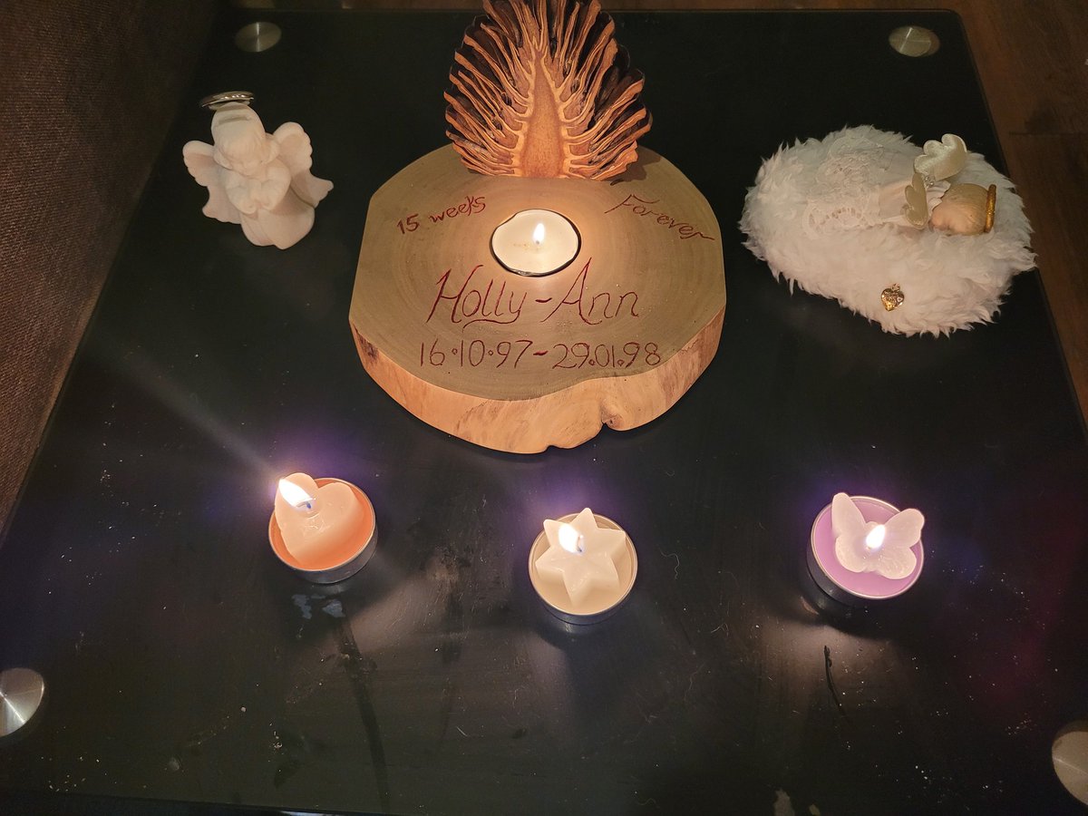 Wave of light 2022! Sending gentle hugs to all that need them  <a href="/Morrisons/">Morrisons</a> #breakthesilence #babylossawareness #waveoflight2022
