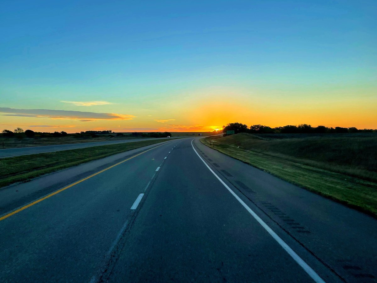 Carbon Leaf (@carbonleaf) on Twitter photo Kansas sunrise on the road that never ends (Interstate 70). See you tonight at <a href="/Knuckleheadskc/">Knuckleheads</a> in Kansas City!
Tickets & Info:
bit.ly/CL2022_KC Kansas sunrise on the road that never ends (Interstate 70). See you tonight at <a href="/Knuckleheadskc/">Knuckleheads</a> in Kansas City!
Tickets & Info:
bit.ly/CL2022_KC