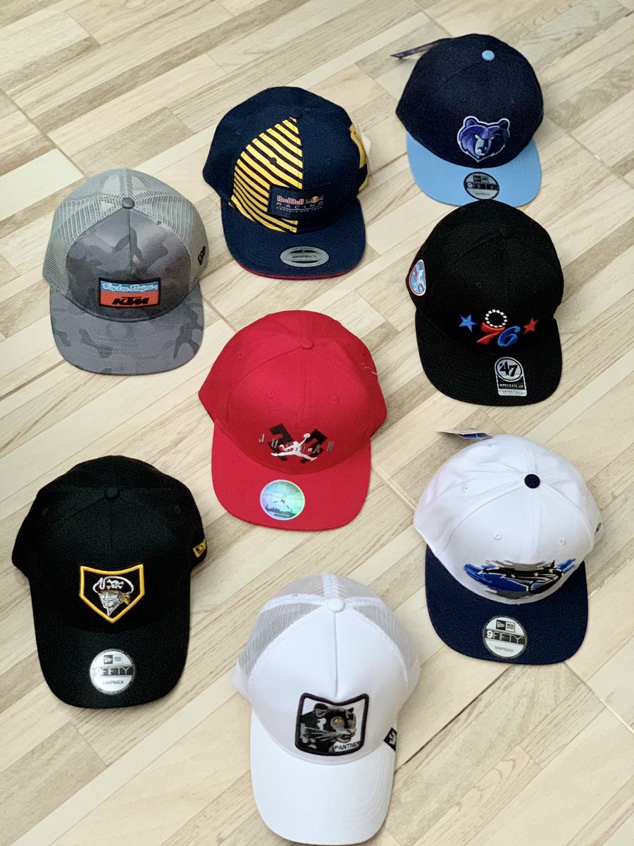 VicluStore's tweet photo. Gorras calidad 1.1 disponibles, elige la tuya nosotros te la llevamos a la puerta de tu casa #VisteBien #LuceBien #TiendaVirtual #Barranquilla #Domicilio #Gorras https://t.co/En7QONdTHi