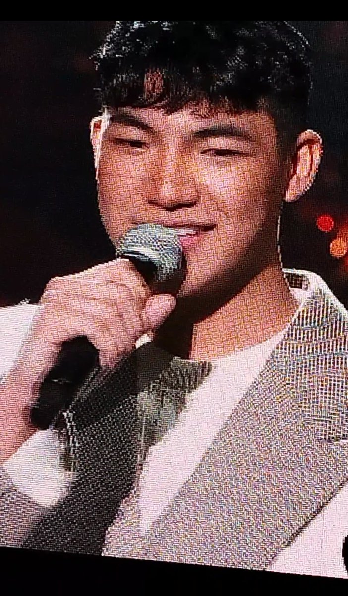 iLoveDarren_24's tweet photo. Thank you so much for tonight D! Sobrang pinasaya mo ko!Napanood na kita ng LIVE may mga RTs and likes pa!ππ Take a good rest and sleep well D! Love youuu and I'm so proud of youuu!! You're the best talaga!π€πβ€οΈ
DARREN WITH MR MUSIC
#DARREN @Espanto2001
#JM20Years https://t.co/zt1Som4qhh