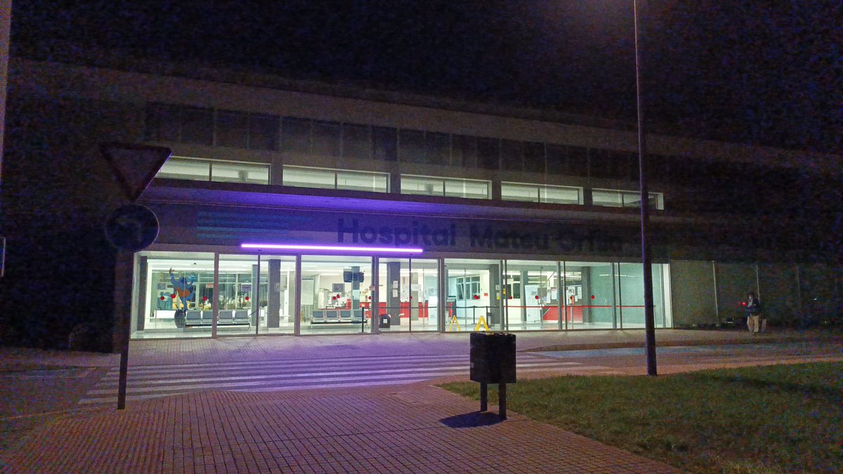 asmen_ibsalut's tweet photo. Avui Dia Internacional del Dol Perinatal, l’entrada de l'Hospital Mateu Orfila s'il·lumina de color morat en suport a les famílies que han patit la mort d'un fill durant la gestació o en els dies posteriors al part. #dolperinatal #dolgestacional #diadelrecord https://t.co/K2jOmJGsCW
