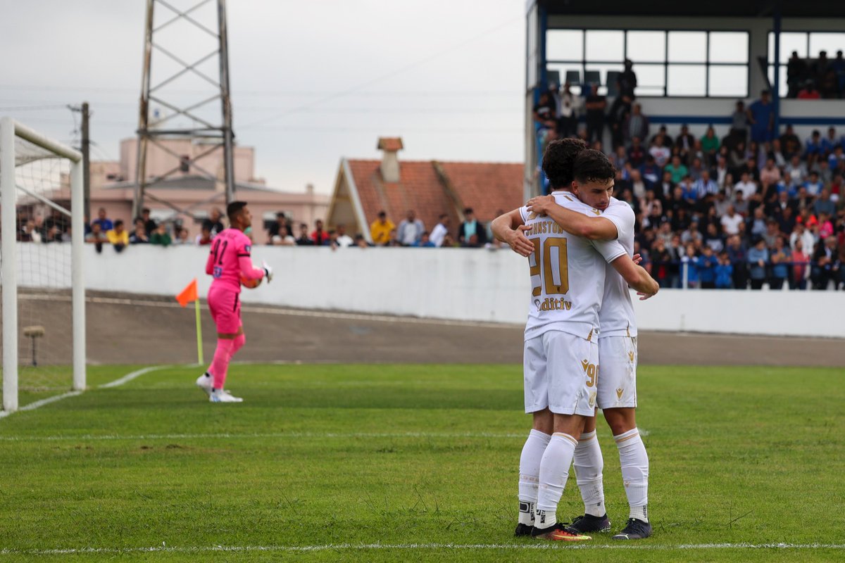 VitoriaSC1922's tweet photo. 𝐌𝐢𝐤𝐞𝐲 decidiu que não há mesmo duas sem três e bisou na partida ⚽3⃣

#AHistóriaDaMinhaVida https://t.co/NyqwgxqGIW