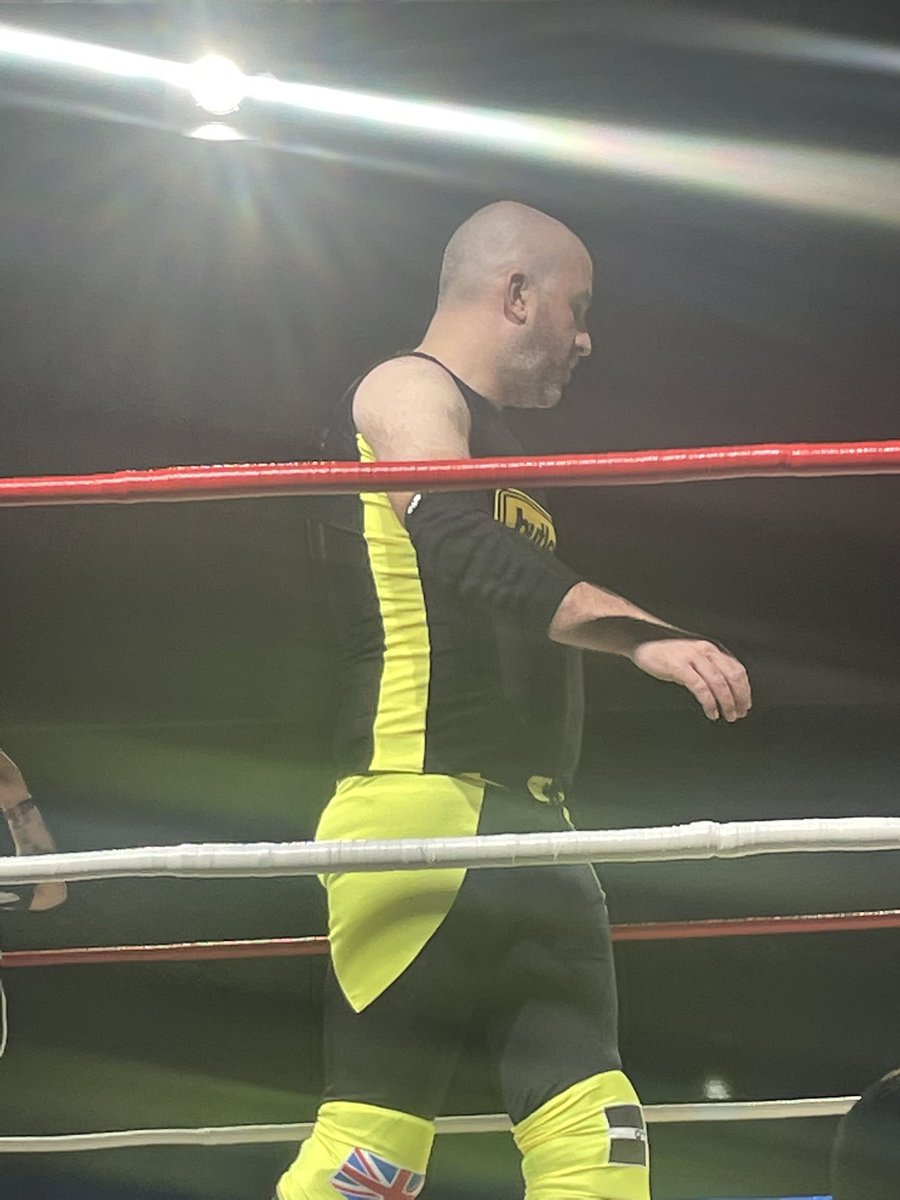 theunthankkitch's tweet photo. Come on @BobRutler #sam #sam #sam #waw #fightmare https://t.co/I9njHSHpUq