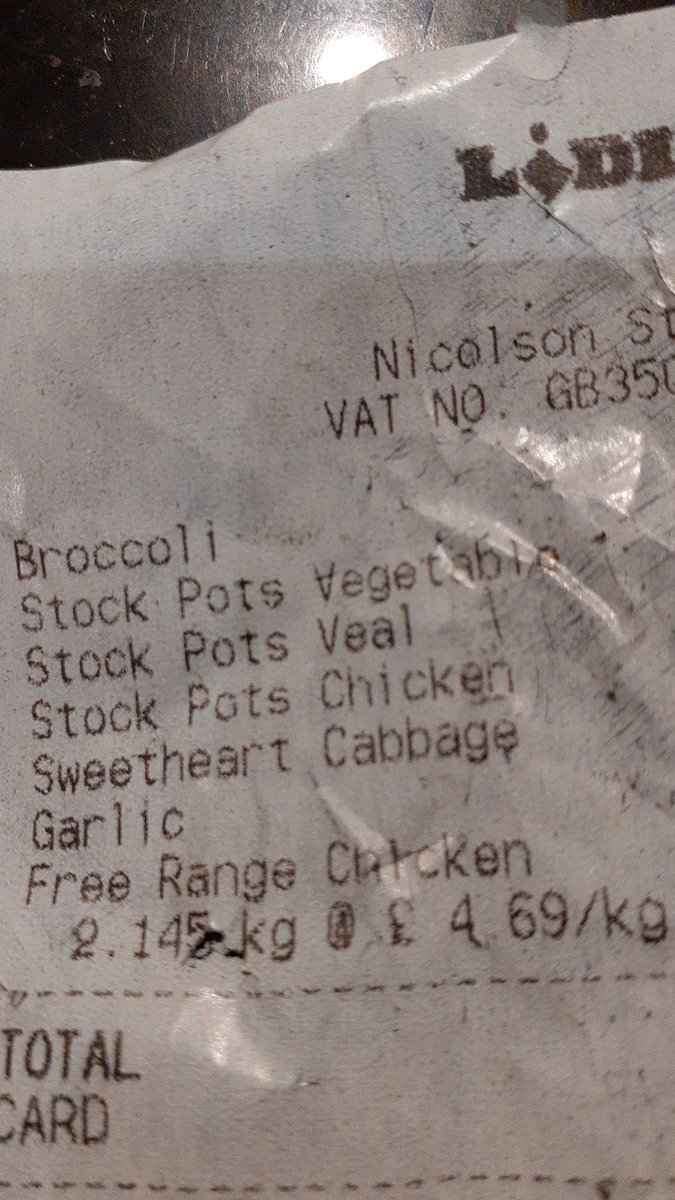 Err ... <a href="/LidlGB/">@LidlGB</a> ... the Newgate beef stock is showing up as veal stock ... translation problem? Or am I about to eat something contentious?