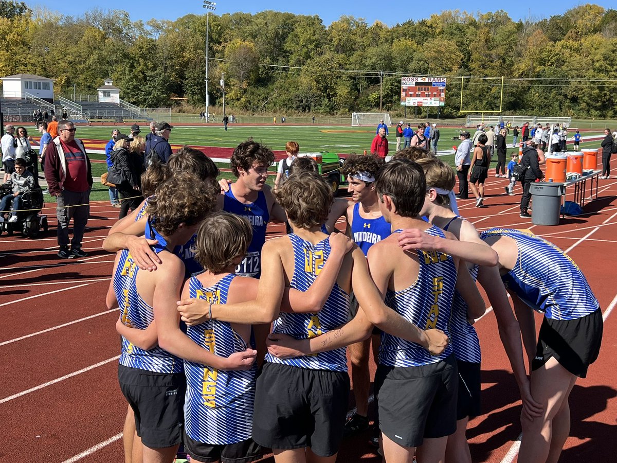 KenjiMatsudo's tweet image. Junior Ryan Ashton giving his very best back home in Madeira! Great meet for the Stangs! @MadeiraXCTrack