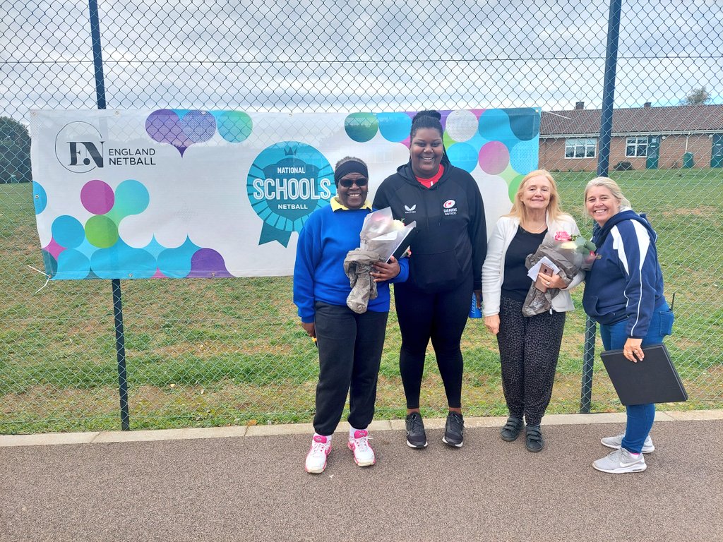 NetballinHerts's tweet photo. Congratulations to our Anne Miles Cup winners through to @netballeast regional schools in Jan!
U14 - @STAHSPE 
U16 - @PresdalesSchool 
U19 - @BerkoSport 

Huge shout out to @britneyclarke99  for coming down to give out tue trophies and @JoJoRands for running an amazing day! 💙 https://t.co/wDRFAX1YIJ
