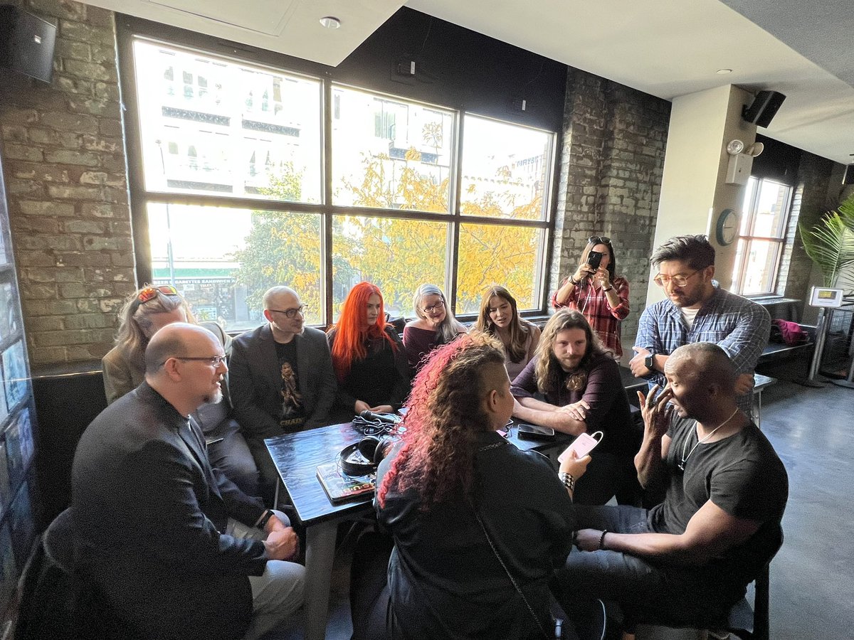 darkskyfilms's tweet photo. Team @sinphony_film press day at @BrooklynHorror! https://t.co/y4kBgMgp7t