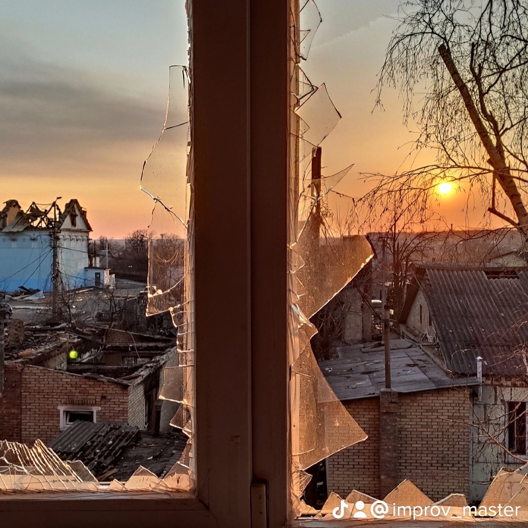 Velichanskiy's tweet photo. #ruzzia will lose! They will pay for all #atrocities in Ukraine! Photo from #Irpin #Bucha March 2022 https://t.co/H4unVVwICK