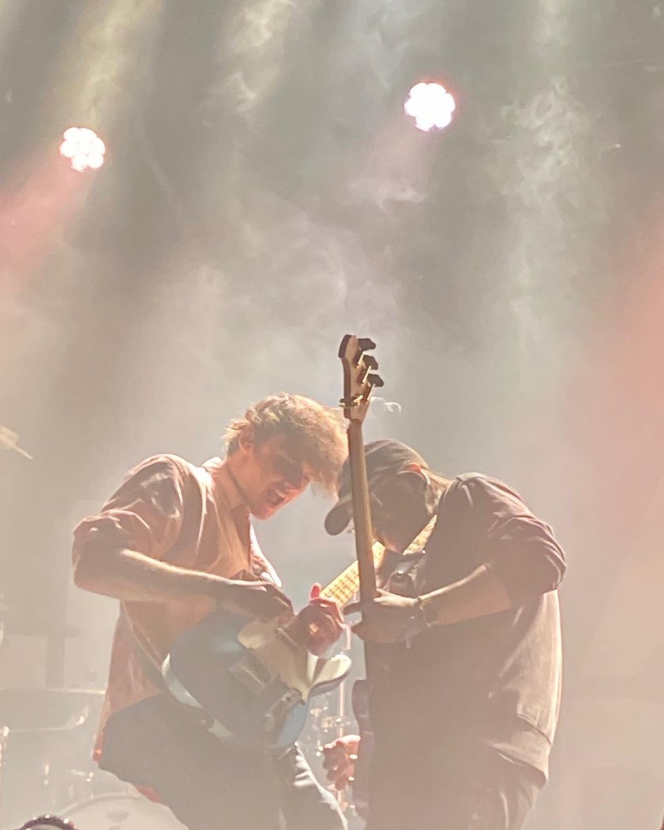 AshKabosu's tweet photo. that was the best show we’ve played yet 

still buzzing about it now 

thank you all so much https://t.co/qIZwLVEr9M