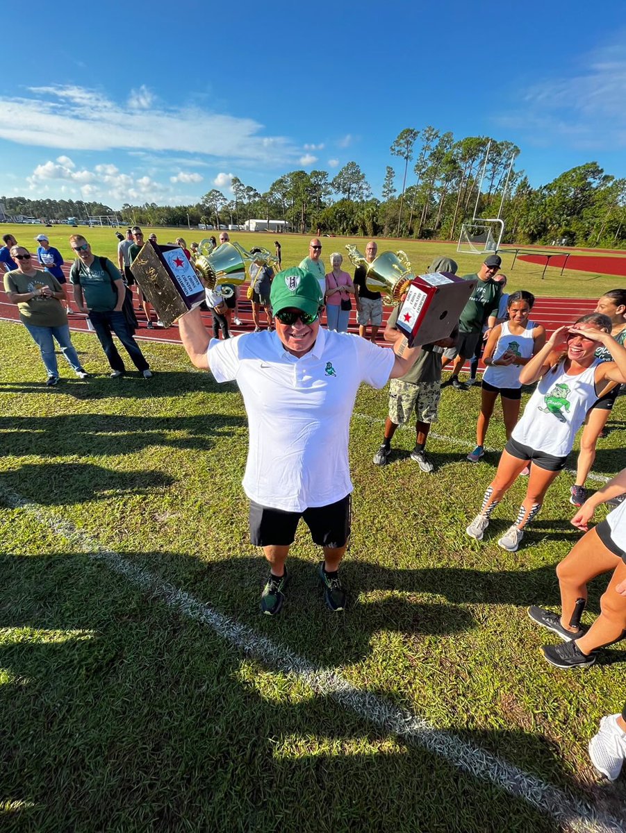 Alex_Giorgianni's tweet photo. @FPCTrackXC 2022 Cross Country boys and girls Five Star Conference champions! #Halliday #HOF https://t.co/J9uNY96YUs