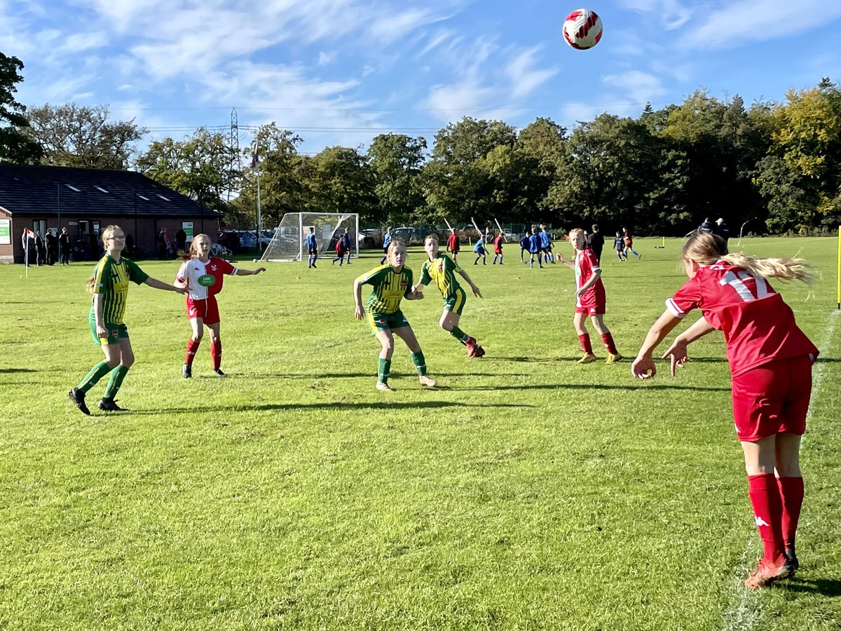 CobrasGirlsFC's tweet photo. First premiership debut for @CobrasGirlsFC today. We hosted @khfcofficial girls U14s at @meadowparkfc The girls started strong, putting 3 goals in the net before half-time. Great play in the 2nd half to secure the 3-1 win. Shout out to GK Ella who stood firm &amp; strong in defence. https://t.co/gPJZ2w0PS4