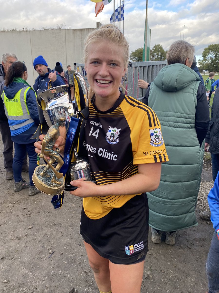NickyPotterton's tweet photo. Well done to this beaut, back to back player of the matches, just with a little extra silverware this week #countychamp🐝 ⁦ https://t.co/DPrRZ2KmRZ