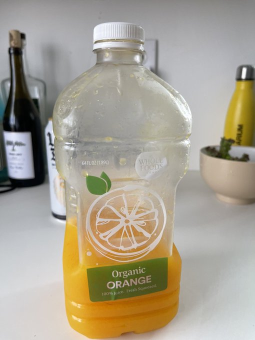 This is the $16 orange juice I was talking about ... ?? https://t.co/W5Z7ZpbRIx