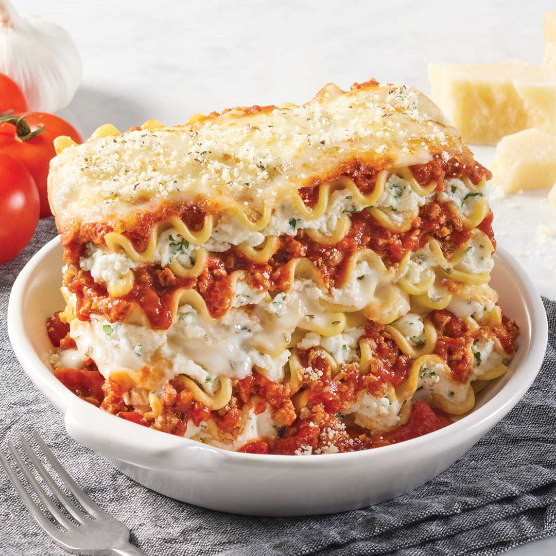 Fazolis's tweet photo. The Cheesy Double Stack Lasagna is a tower of tasty. With 18 layers of lasagna noodles, meat sauce, Alfredo sauce, ricotta, mozzarella, and parmesan cheeses, this 1.3 lb. melty masterpiece is as flavorful as it is filling.

Give it a try and let us know what you think! 😋 https://t.co/cAeD0a8Z31