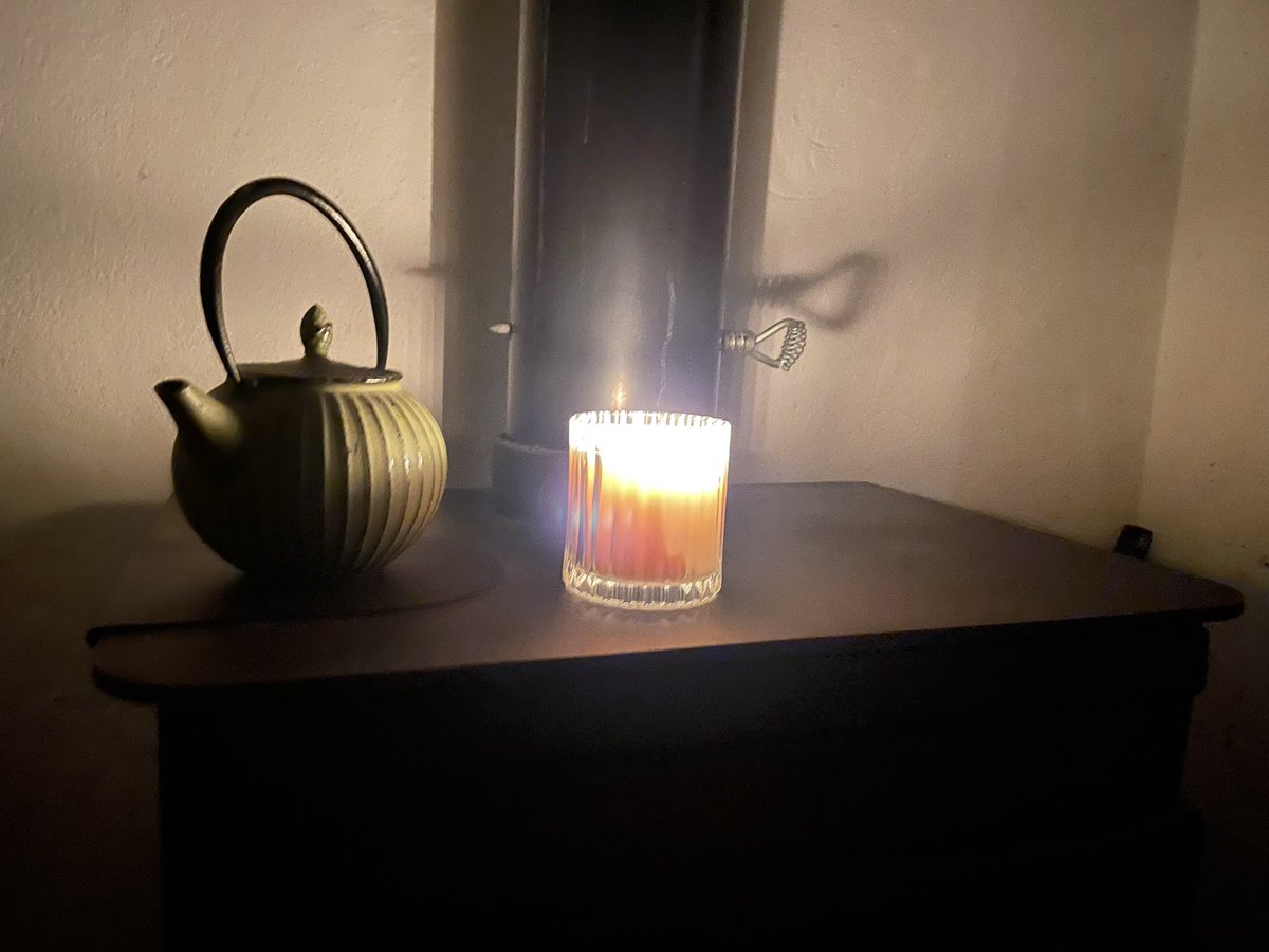 Remembering all those babies with us in memory. The big brothers and sisters of all the Rainbow babies I’m so fortunate to look after, that we think of every day. Always here, never forgotten. #waveoflight