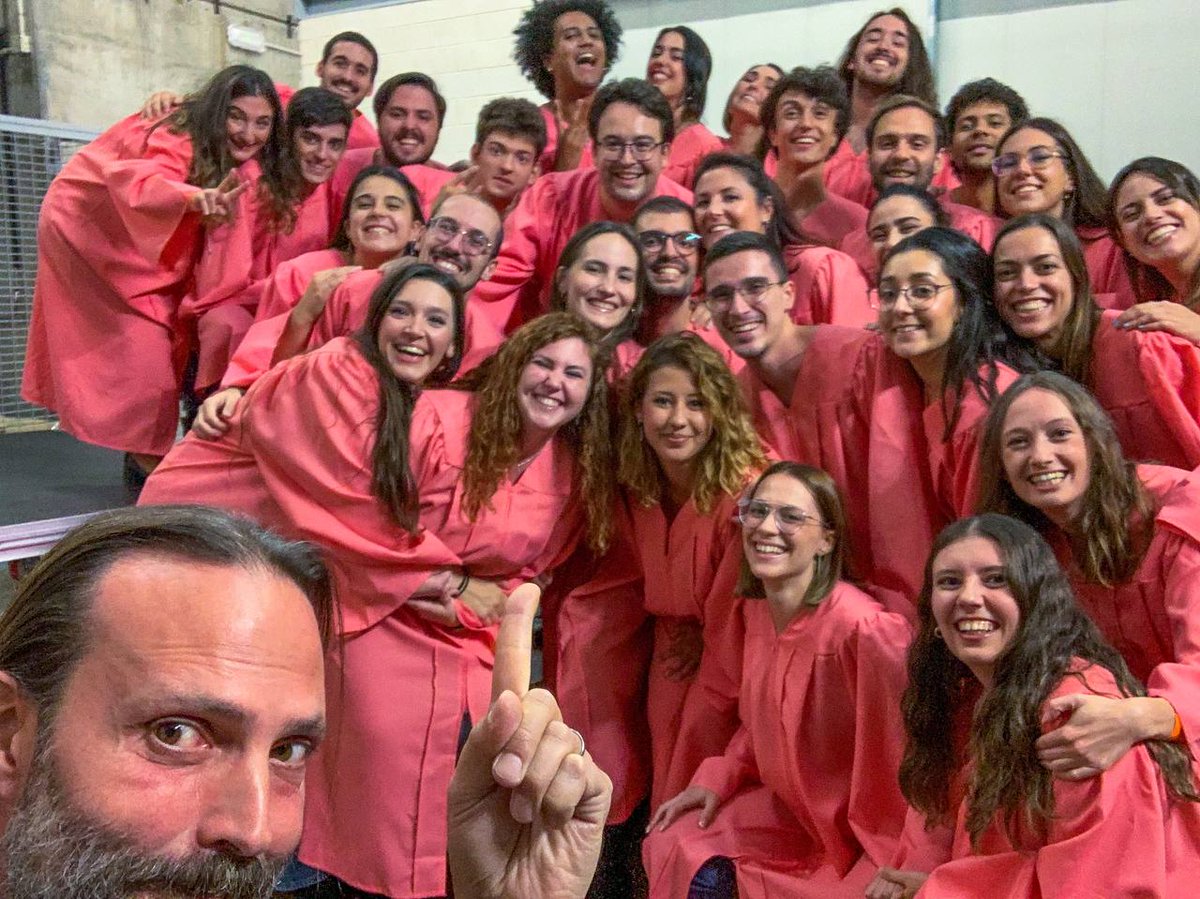 CoroJovenesMad's tweet photo. Ayer tuvimos el honor de acompañar a @rigobandini en su concierto en el WiZink Center cantando los coros de los temas “Ay Mamá” y “La Emperatriz” 🙌🏼
Seguimos procesando todas las emociones 🎉🥹
Muchas gracias a Paula, Esteban y a todo el equipo que lo hizo posible 💙 https://t.co/W4ob6PfJvj