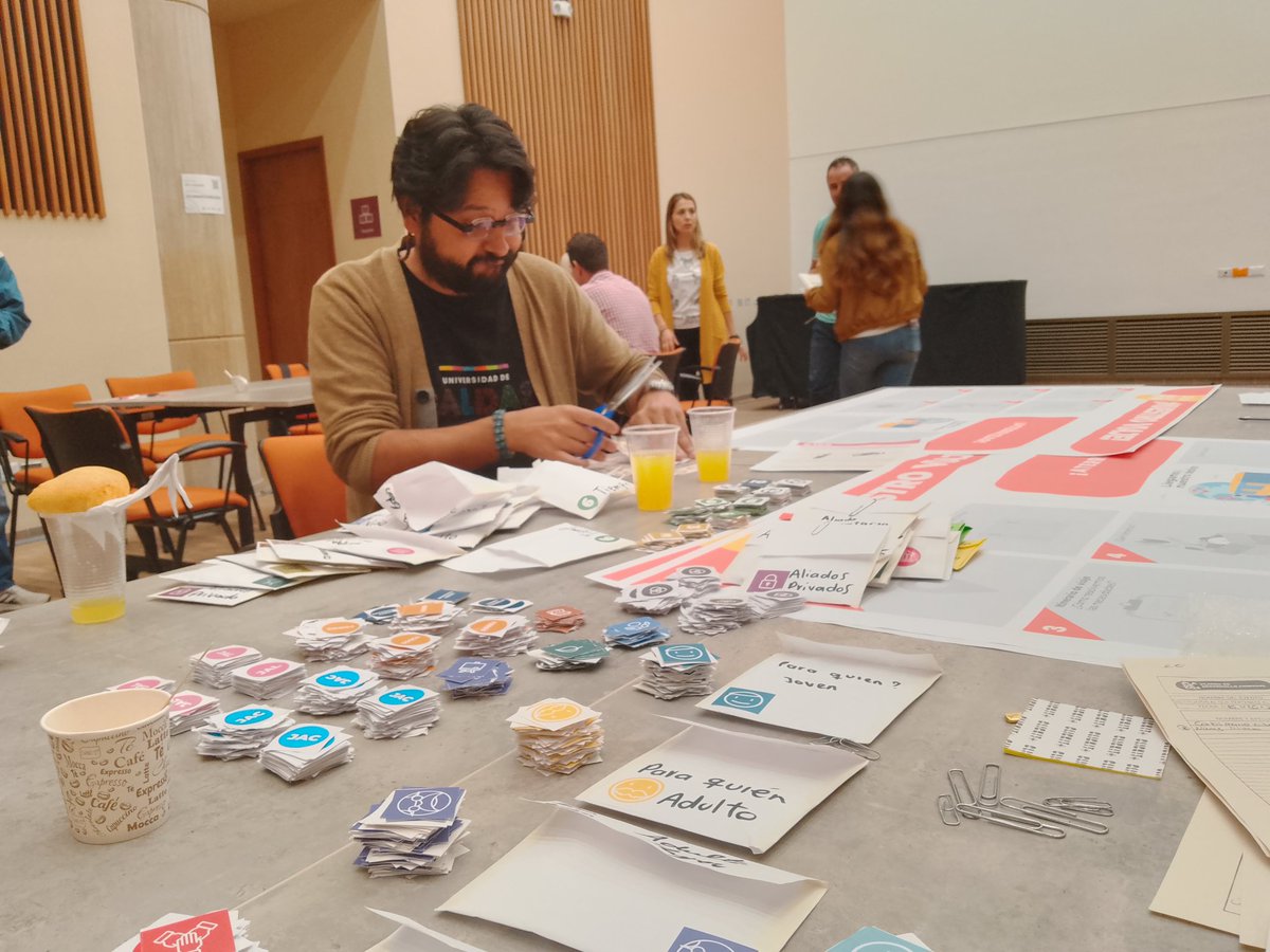 #ManizalesMásGrande
De la mano de los líderes del Corregimiento Agroturístico El Tablazo construimos el Plan de Desarrollo Comunitario (Pladeco). 

Hablamos de sus necesidades y las plasmamos en el papel para que luego sean una realidad.