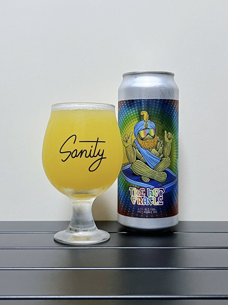 miaouuu_'s tweet photo. 今週もおつかれでした。

[WEST COAST BREWING] 
THE HOP ORACLE 
HAZY DOUBLE IPA 

#ウエストコーストブルーイング #thehoporacle #westcoastbrewing #craftbeer https://t.co/hYfPPZjeWi