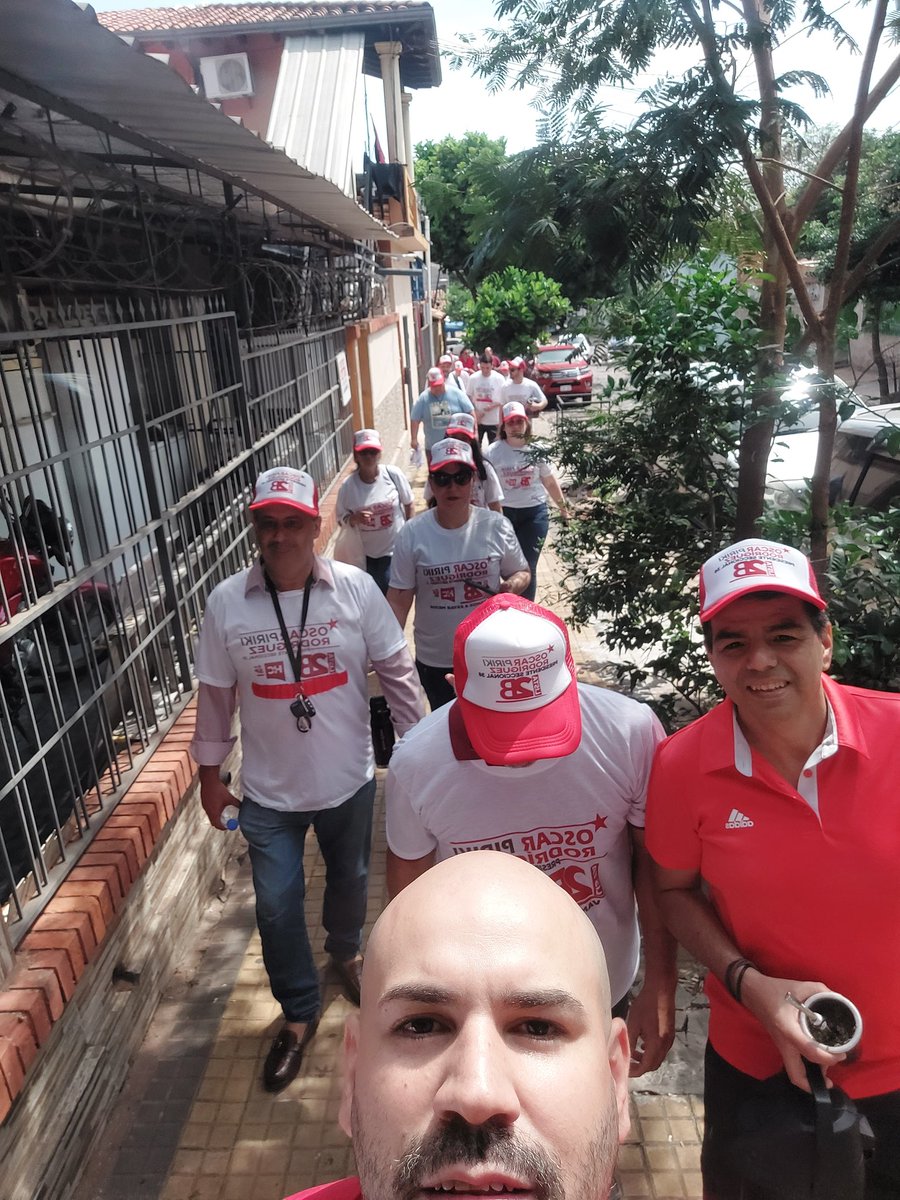 PyFusion's tweet photo. Caminata con el equipo Lista2B
Agradecidos por el recibimiento de los vecinos en sus hogares.
Seguimos trabajando y caminando casa por casa para escuchar a los Pinoceños y llevar nuestras Propuestas.
#Piriki_Presidente
#Seccional_36
#Jose_Rodriguez_Diputado
#Santi_Peña_Presidente https://t.co/VdGZQCzHKT