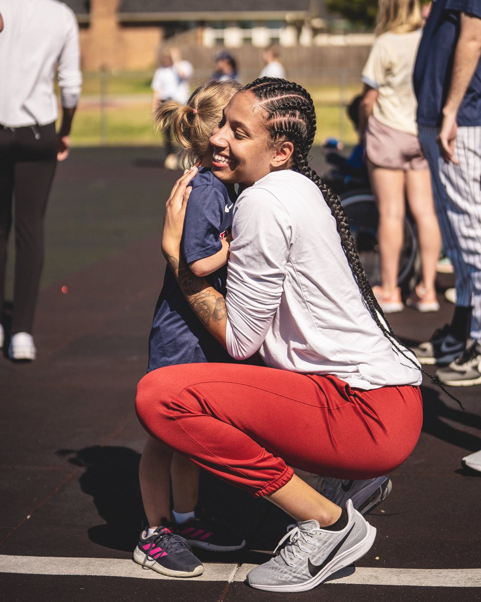 RazorbackWBB's tweet image. Spent our morning with the Miracle League of Northwest Arkansas ⚾️

Always a good time 🫶