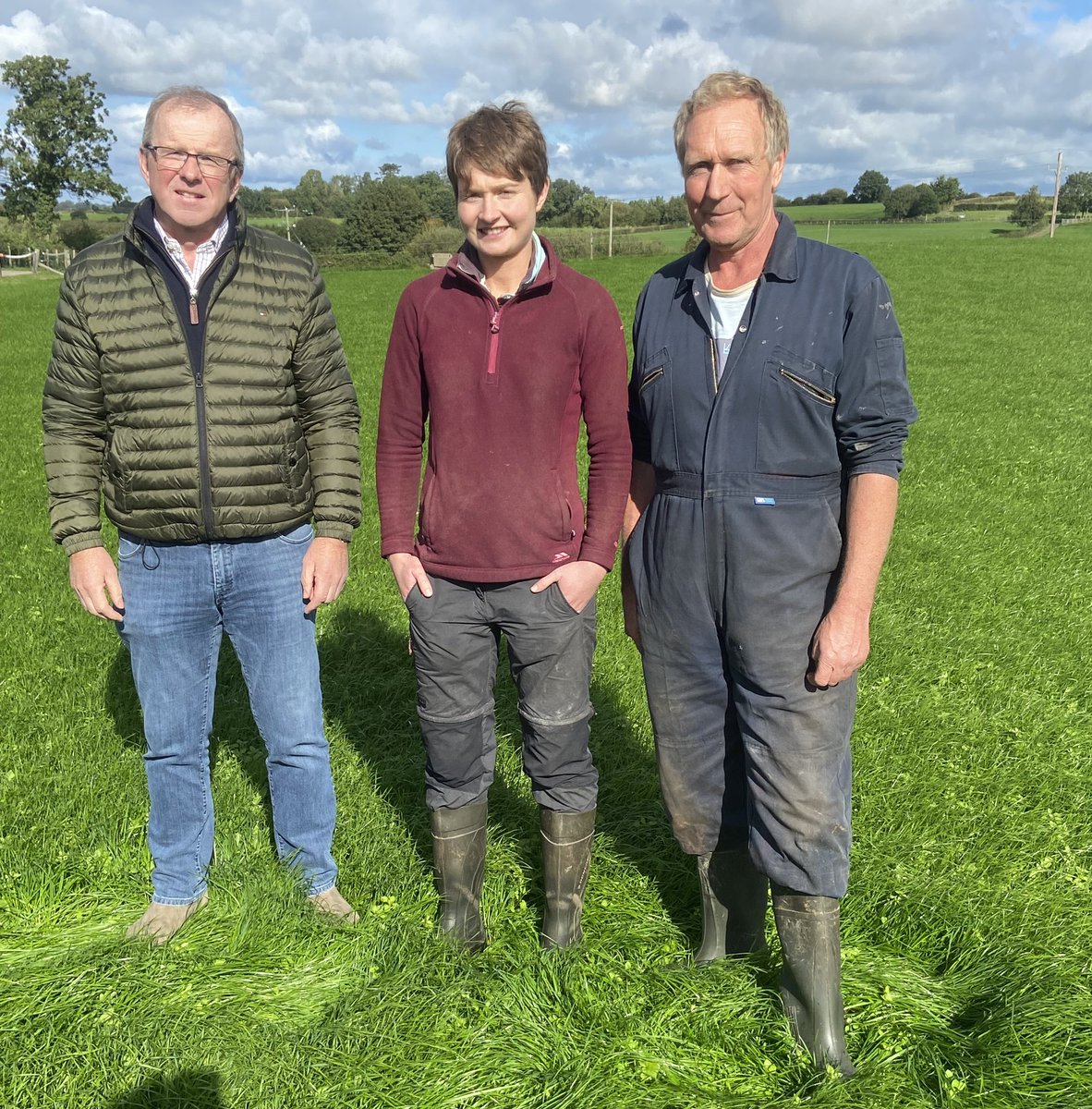 Looking forward to our Autumn Meeting on the farm of John &amp; Claire Beckett at Donaghacloney next Tuesday 18th October at 11.00am which will feature their award-winning Holstein dairy herd
Please confirm numbers by call/text to 07920 037910 as soon as possible