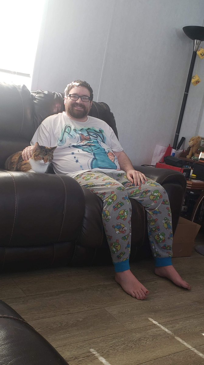 MichaelDaGaymer's tweet photo. Happy Saturday! Me and Kitty are having a Pajama Day. Playing video games and catching up on shows/movies 🧔‍♂️😸📺🎮🎲🧩 #Gay #GayGuy #LGBTQIA #LGBT #Kitty #Cat #CatLover #VideoGameLover #Queer #GayLife #GayWorld #Mario #AdultKid #CatLife #SuperMarioPJs #MarioBros #PerryThePlatypus https://t.co/y5eeXcMpF3
