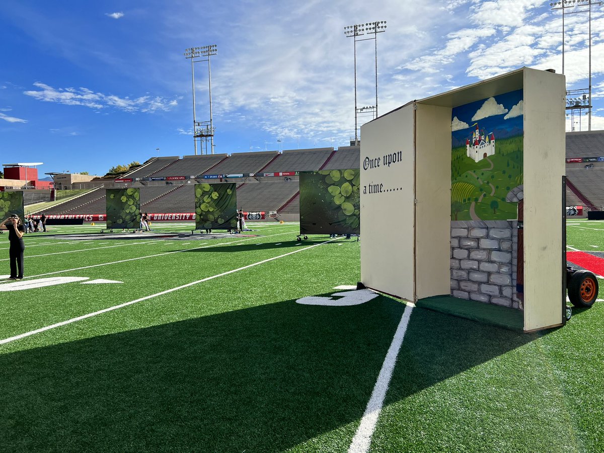 rangerbandnews's tweet photo. We added new props to “Princess and The Frog” marching band show! #riverside4ever #RangerBandIsRangerPride #Zia2022 #flashvisualmedia #makingartreality @FLASHVisMedia @YISDFineArts https://t.co/rV49G6wSKe