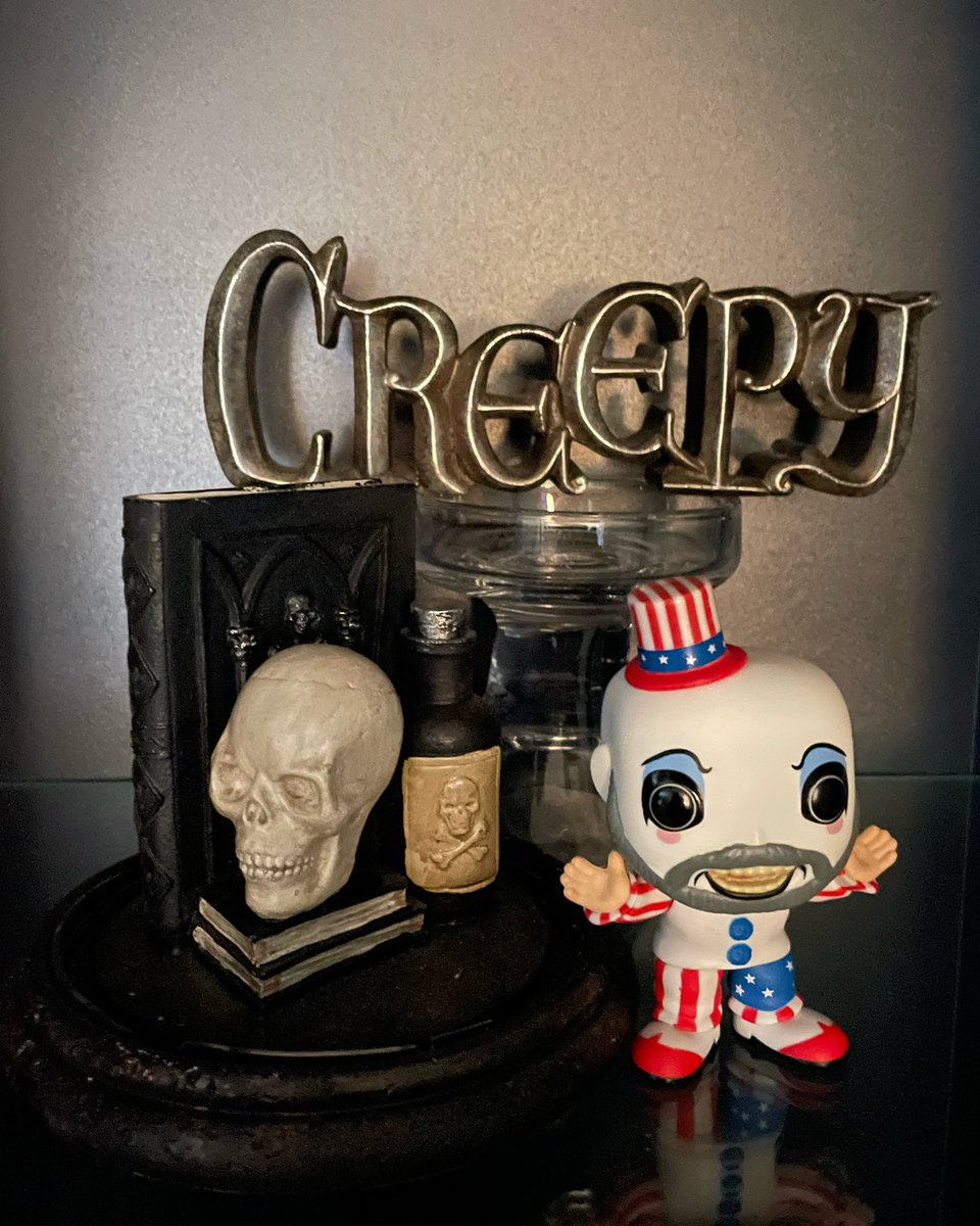 good_man_pops's tweet photo. #funkophotoadaychallenge #creepyclown #captspaulding #halloween #creepy #funko @funko https://t.co/ZGD298G9mM