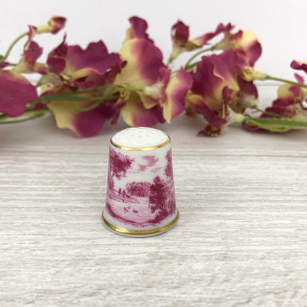 Kaiser China Thimble Made in West Germany Country Mill Scene, Vintage Sewing Notion, Gift for Seamstress, #etsy #etsyvintagelover
➤ etsy.me/3TmRgTD