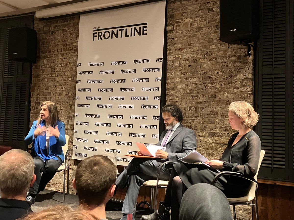 'The Ukraine war told us that when stories are big and they matter, people do go back to traditional forms of media'; @bbclysedoucet speaking to @lsmwilson and @FaisalAlYafai at the @frontlineclub this week