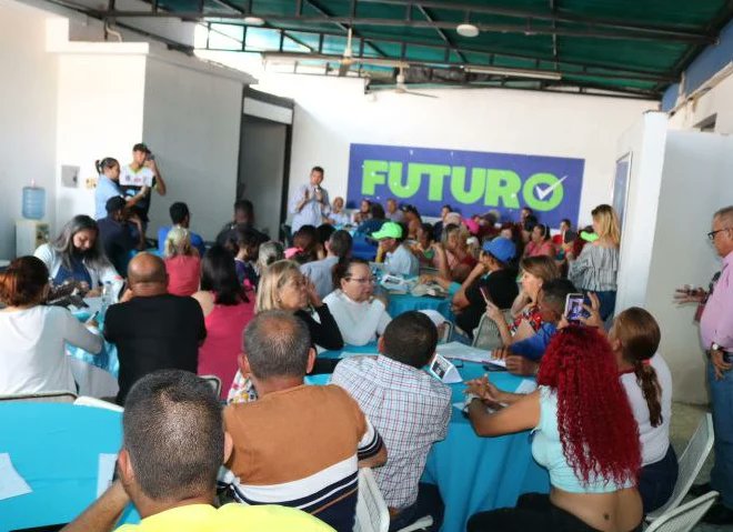 futuropalavecin's tweet photo. Nuestro Comité Ejecutivo estuvo presente en el 1er Taller Orgánico Estratégico y Formativo con la presencia de nuestro líder @HenriFalconLara dónde además compartimos ideas con parroquias del municipio Iribarren. https://t.co/20cdPiv1tE