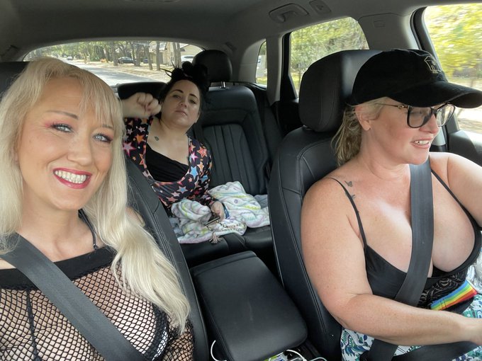 Here comes trouble! With @mrssiren @tpekeke on our way #ACL #AustinCityLimits https://t.co/0RatsIngp<a class="tags" href="/tag/mrssiren">@mrssiren</a><a class="tags" target="_blank" title="On Twitter" href="/?out=eyJ0eXAiOiJKV1QiLCJhbGciOiJIUzUxMiJ9.eyJpYXQiOjE3MjE0MjE2MDIsImlzcyI6InR3cG9ybnN0YXJzLmNvbSIsIm5iZiI6MTcyMTQyMTYwMiwiZXhwIjoxNzUyOTU3NjAyLCJyZWRpcmVjdF91cmwiOiJodHRwczovL3R3aXR0ZXIuY29tL3RwZWtla2UifQ.XPjsj5_jWhsZiH2Er8GtQ7hNMpVVCzaG7UqJXUPH5DvtSWmVw8UP-XDB19LSpbaxW0J1u-MnECepuvOa6c40WA">@tpekeke</a><a href="/tag/acl"class="tags"><span>#acl</span></a><a href="/tag/austincitylimits"class="tags"><span>#austincitylimits</span></a>